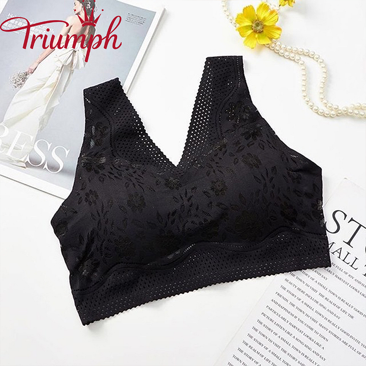 TRIUMPH - 3 BUC 💥LENJERIE SUBȚIRE, FRUMOASĂ, CU VESTĂ[75A-110E]